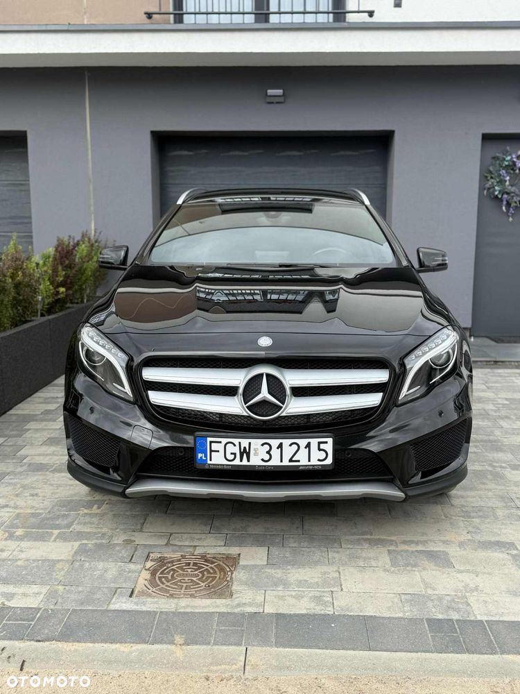 Mercedes-Benz GLA 250 7G-DCT AMG Line - 3