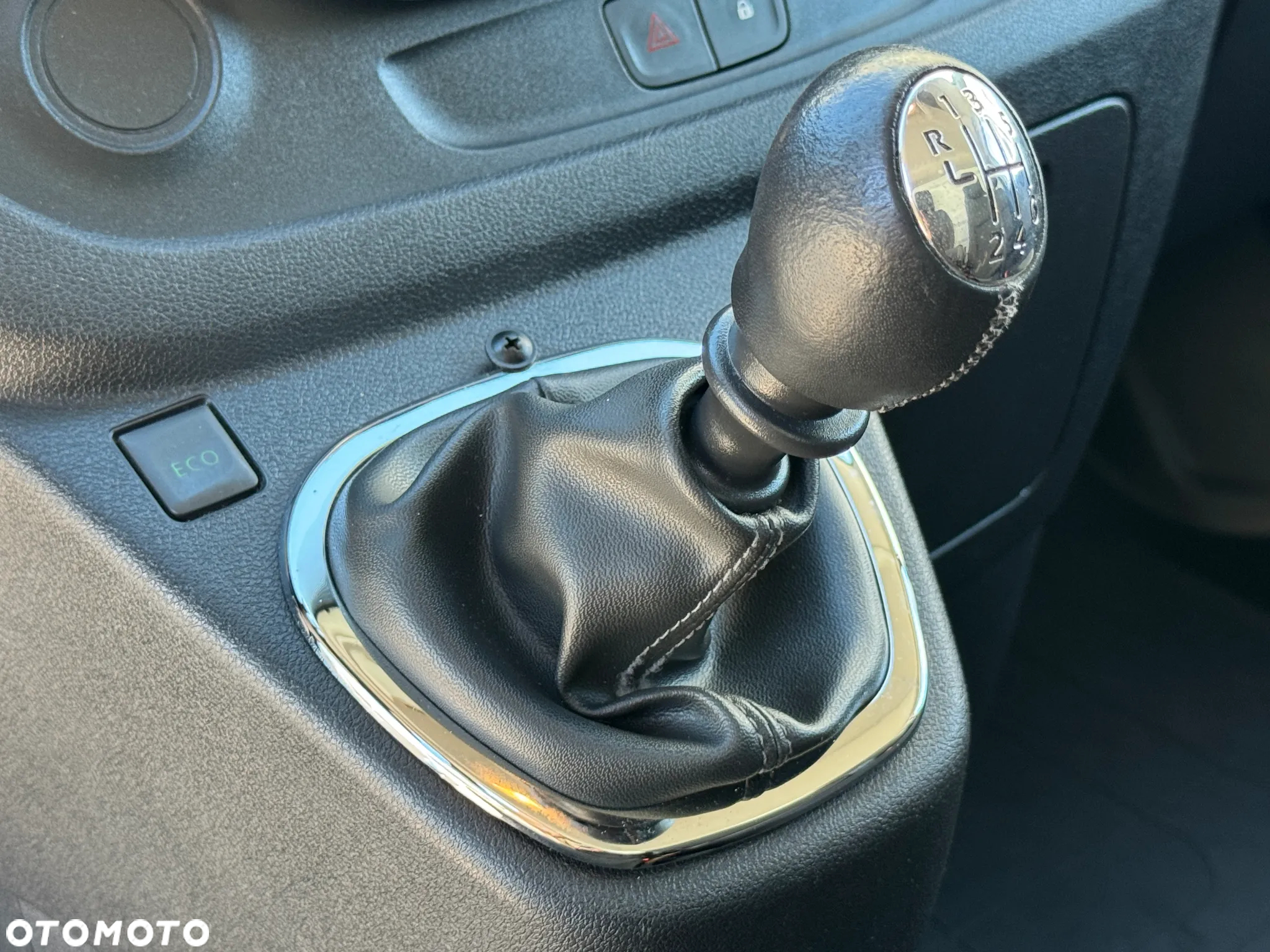 Renault Trafic - 18