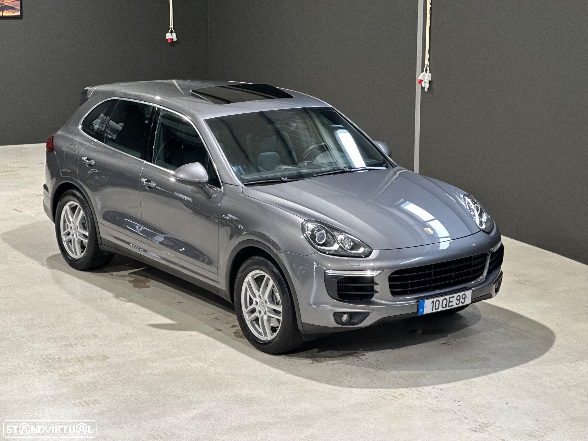 Porsche Cayenne Standard - 2