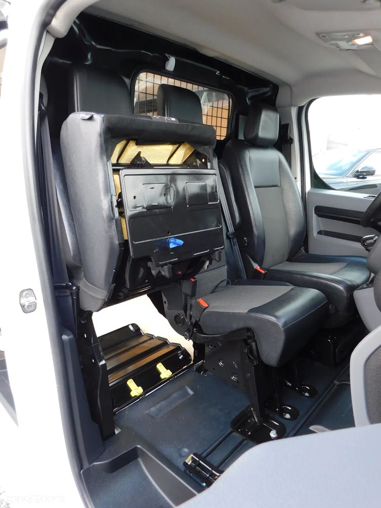 Peugeot Expert Kombi 1.5 BlueHDi Compact 2,7t - 7