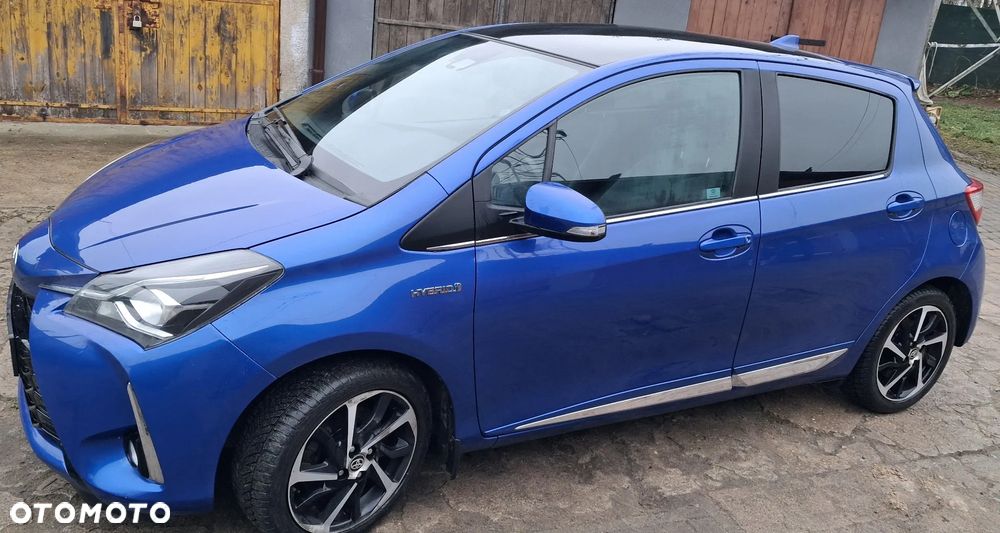 Toyota Yaris Hybrid 100 Dynamic EU6 - 2