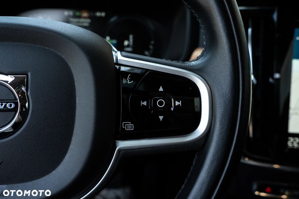 Volvo V90 T8 AWD Plug-In Hybrid Inscription - 32