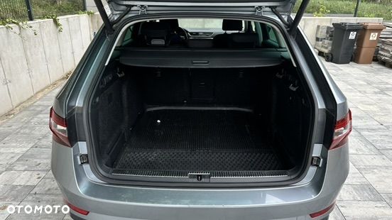 Skoda Superb 2.0 TDI Style DSG - 8