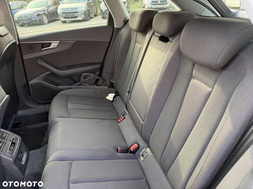 Audi A4 Avant - 11