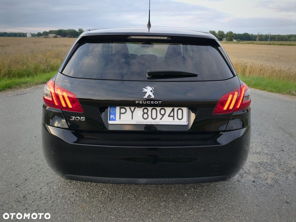 Peugeot 308 1.2 PureTech Active Pack S&S EAT8 - 5
