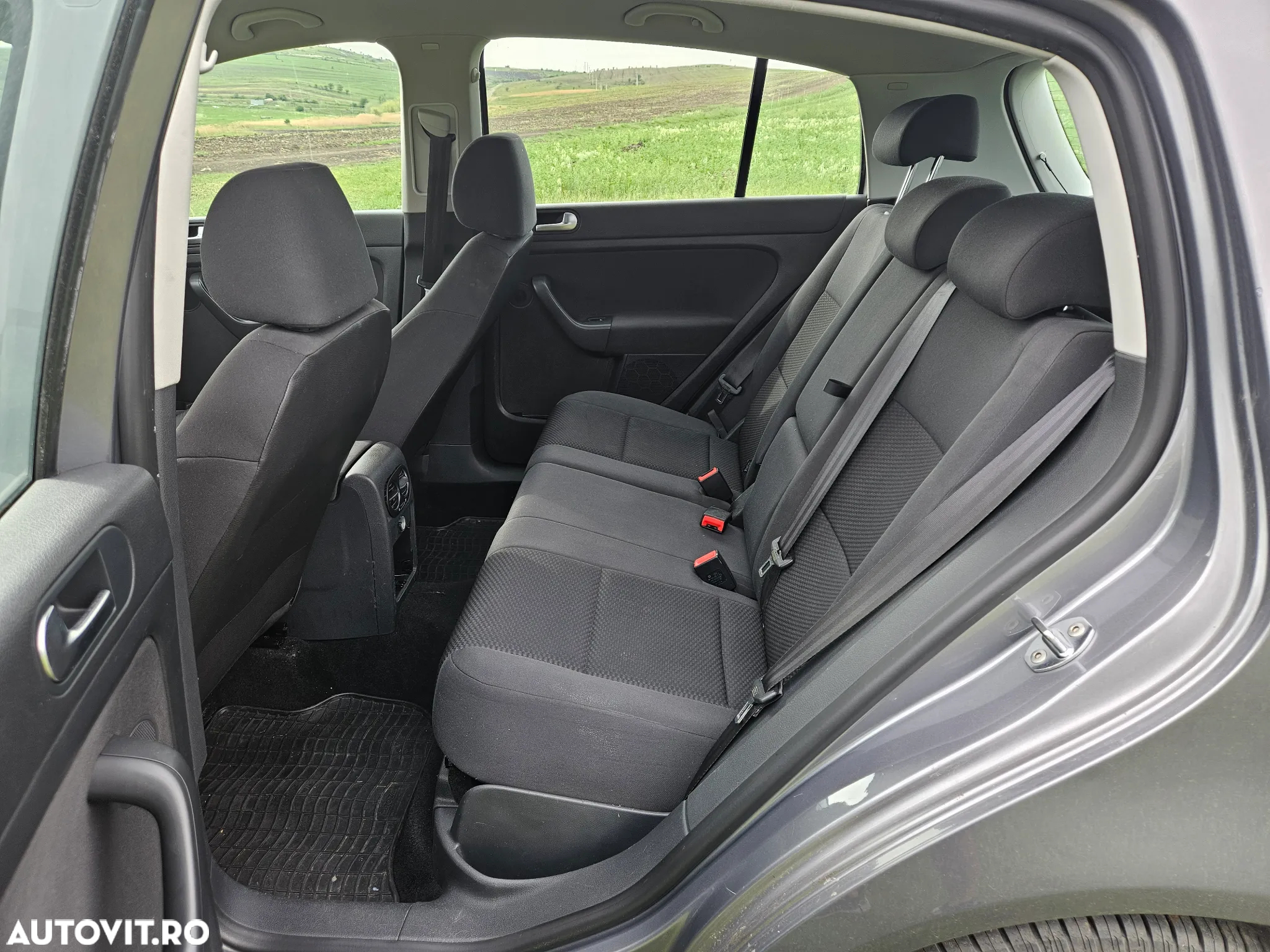 Volkswagen Golf Plus 1.6 TDI DPF Trendline - 8