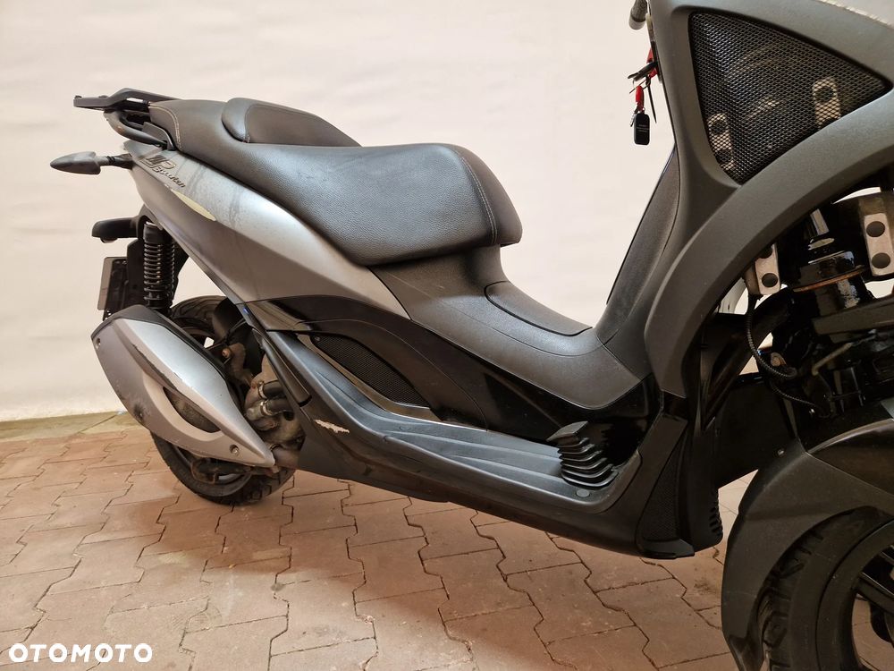 Piaggio MP-3 - 19