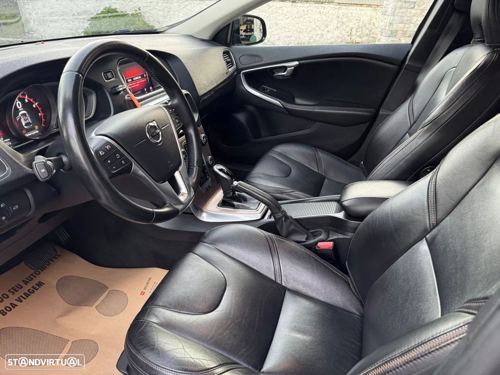 Volvo V40 Cross Country 1.5 T3 Geartronic - 13