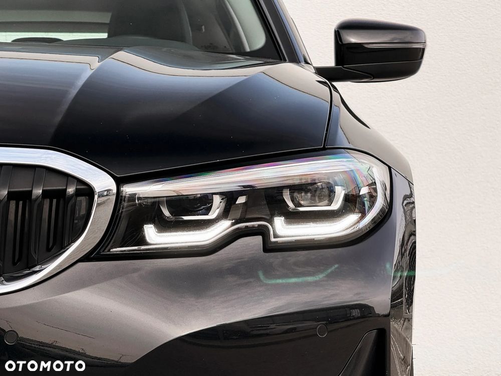 BMW Seria 3 320d xDrive Advantage - 8