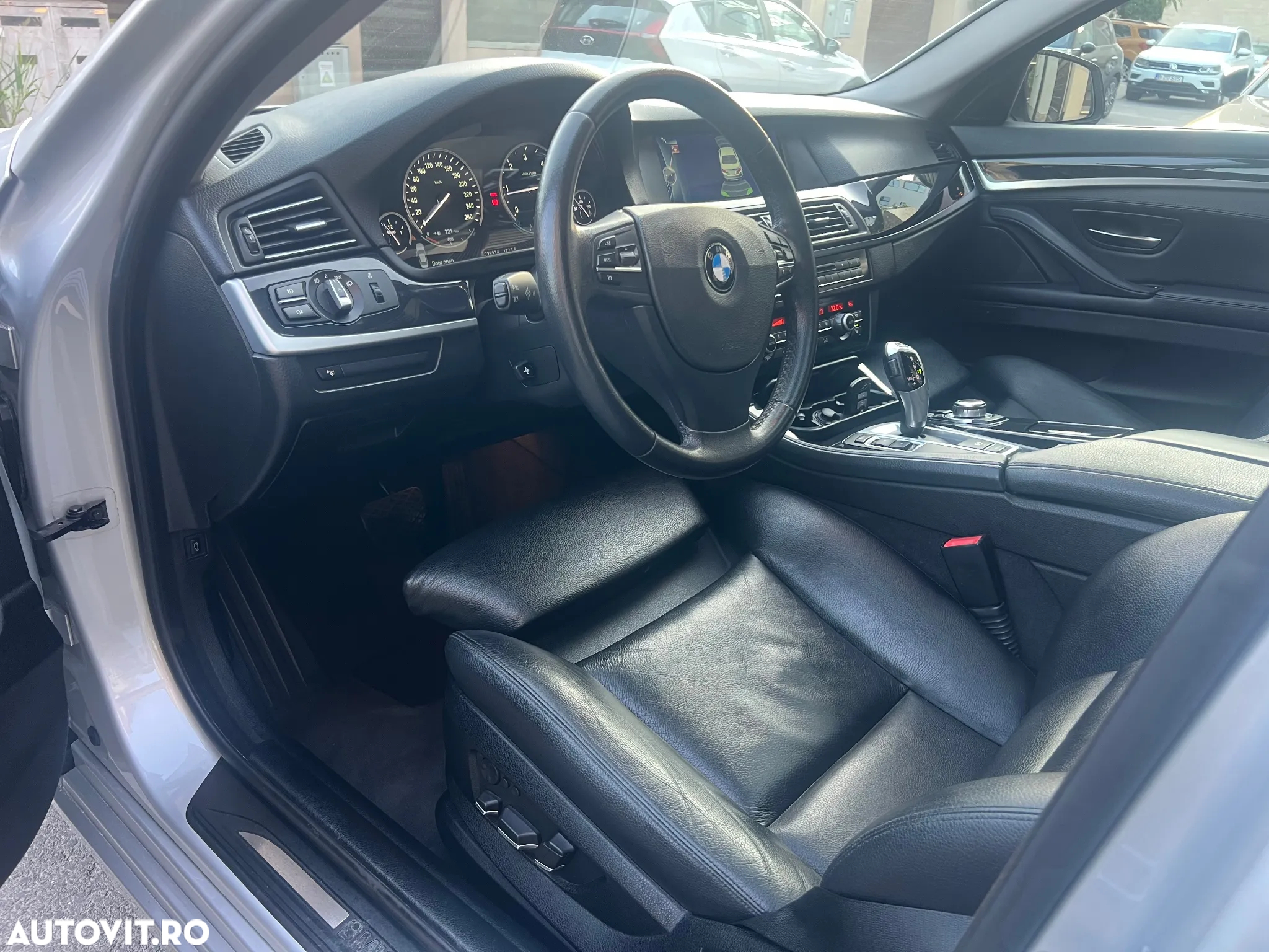 BMW Seria 5 520d - 40