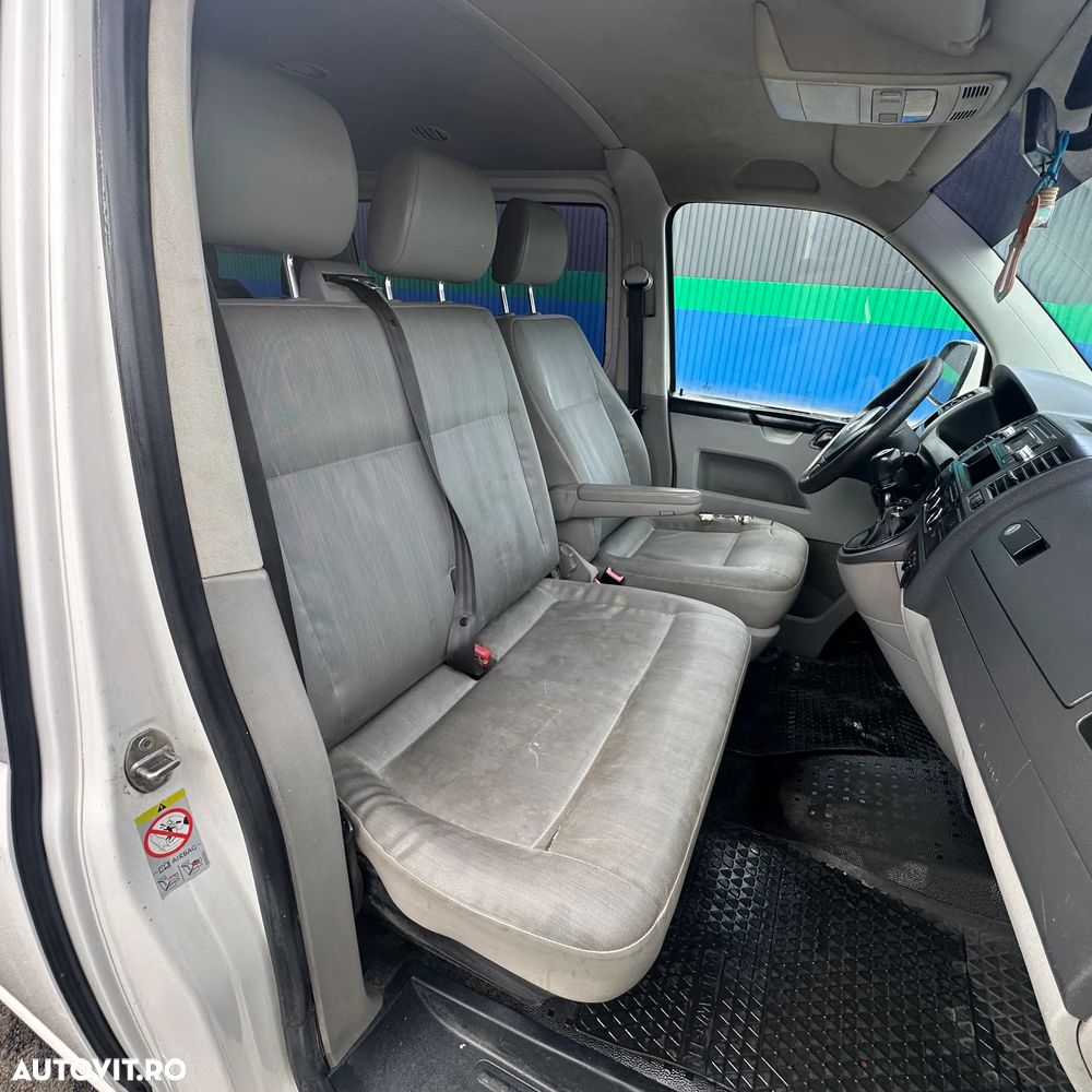 Volkswagen Caravelle - 13