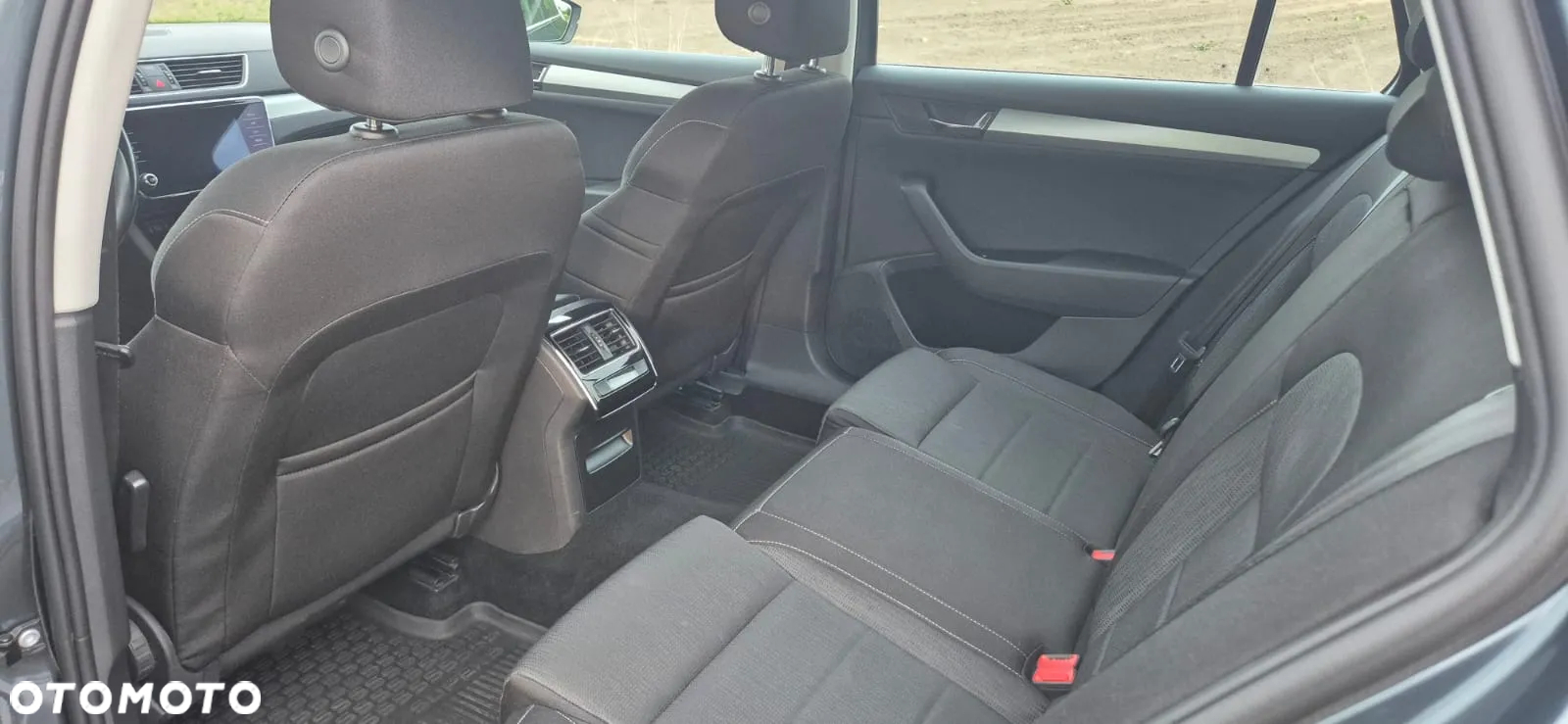 Skoda Superb 1.5 TSI ACT Ambition DSG - 11