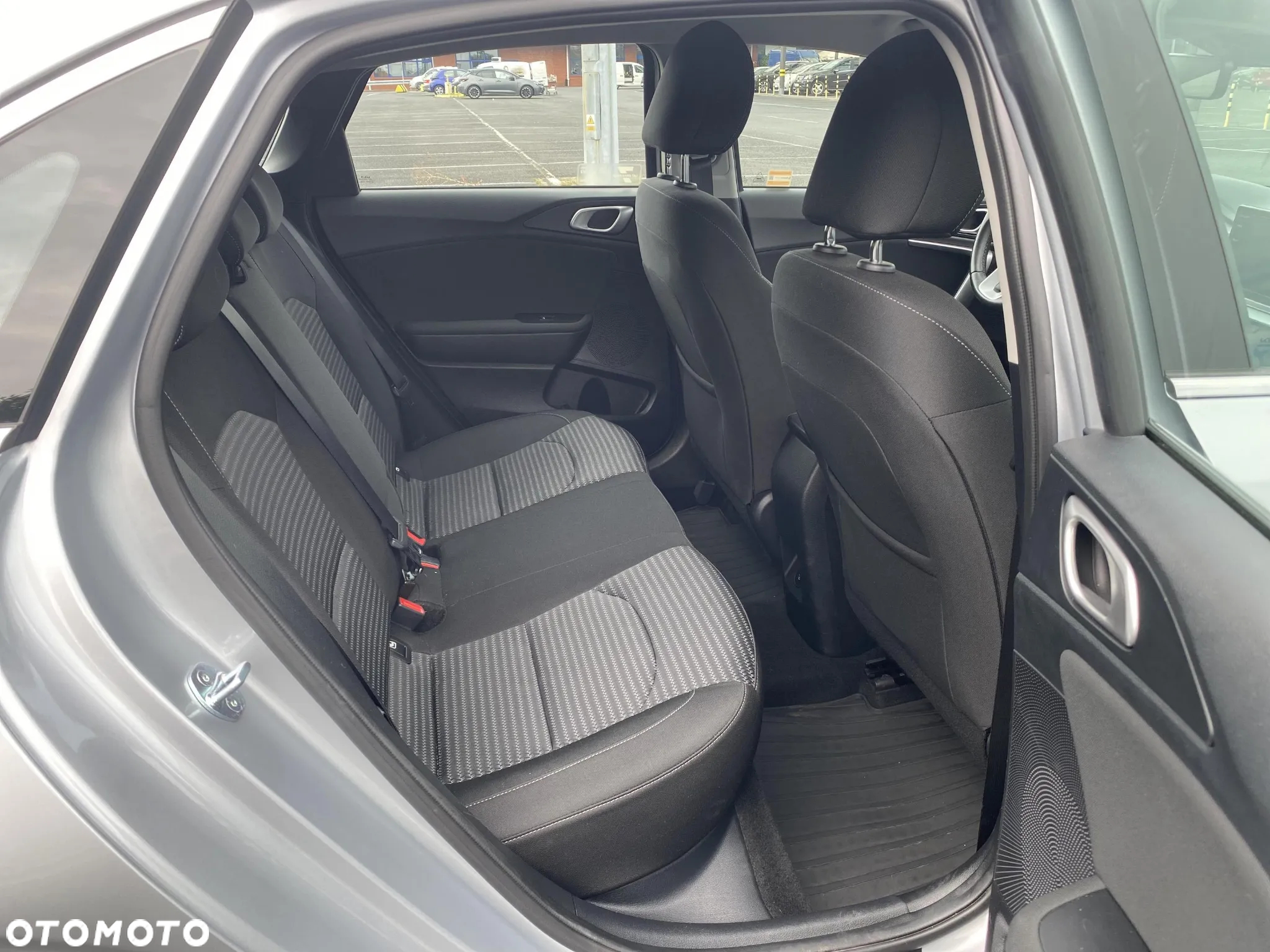 Kia Ceed 1.5 T-GDI M - 13