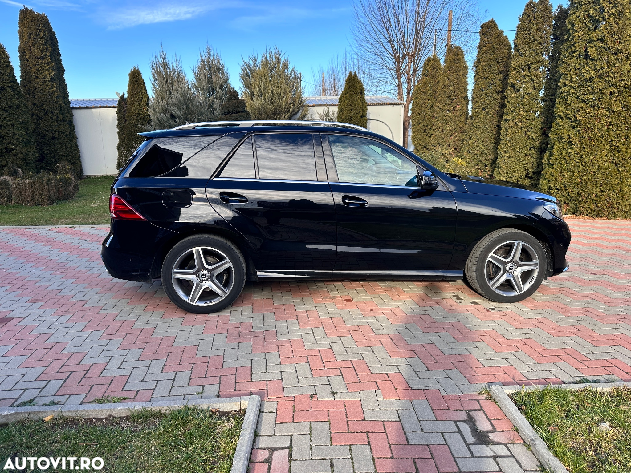 Mercedes-Benz GLE 350 d 4MATIC - 3