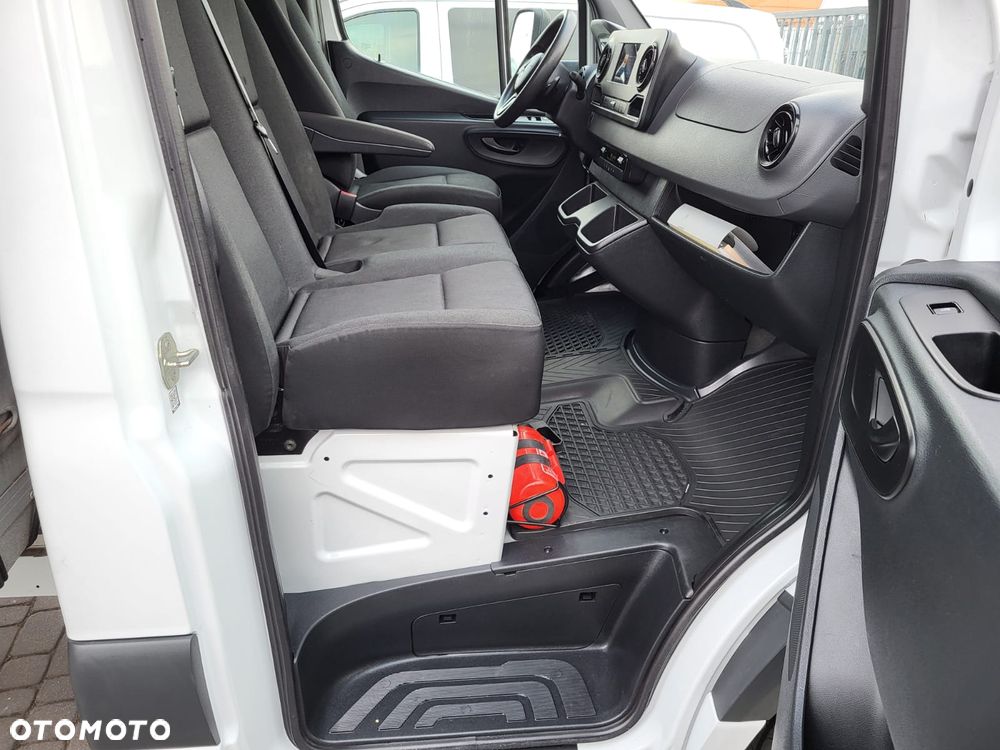 Mercedes-Benz SPRINTER 907 516 - MAXI SKRZYNIA 4,90M+WINDA-DMC 3500 KG - 19