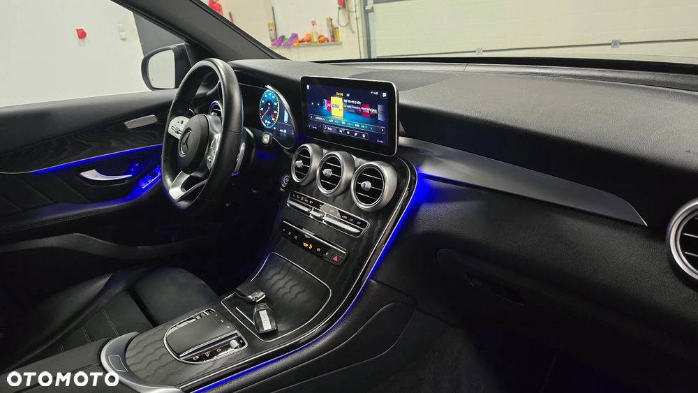 Mercedes-Benz GLC 300 de 4-Matic Business Edition - 20