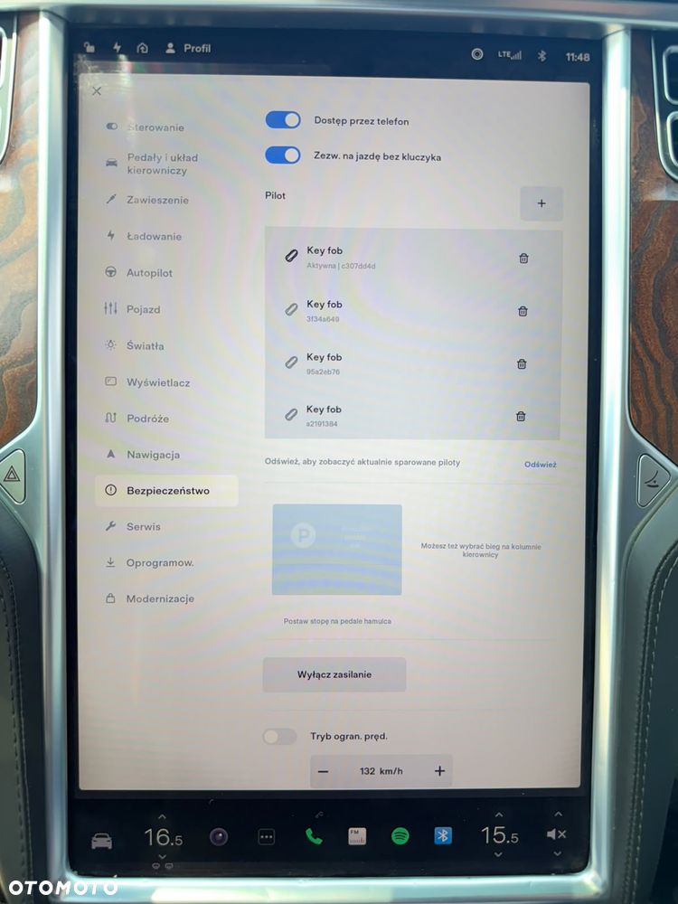 Tesla Model X - 26