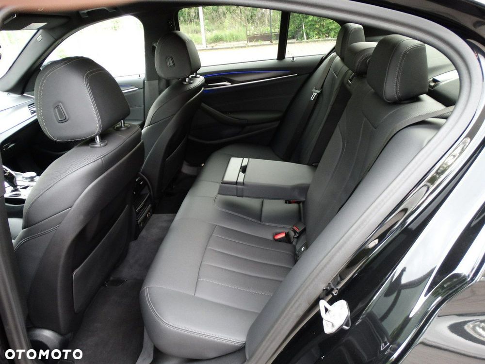 BMW Seria 5 520d xDrive MHEV M Sport sport - 13