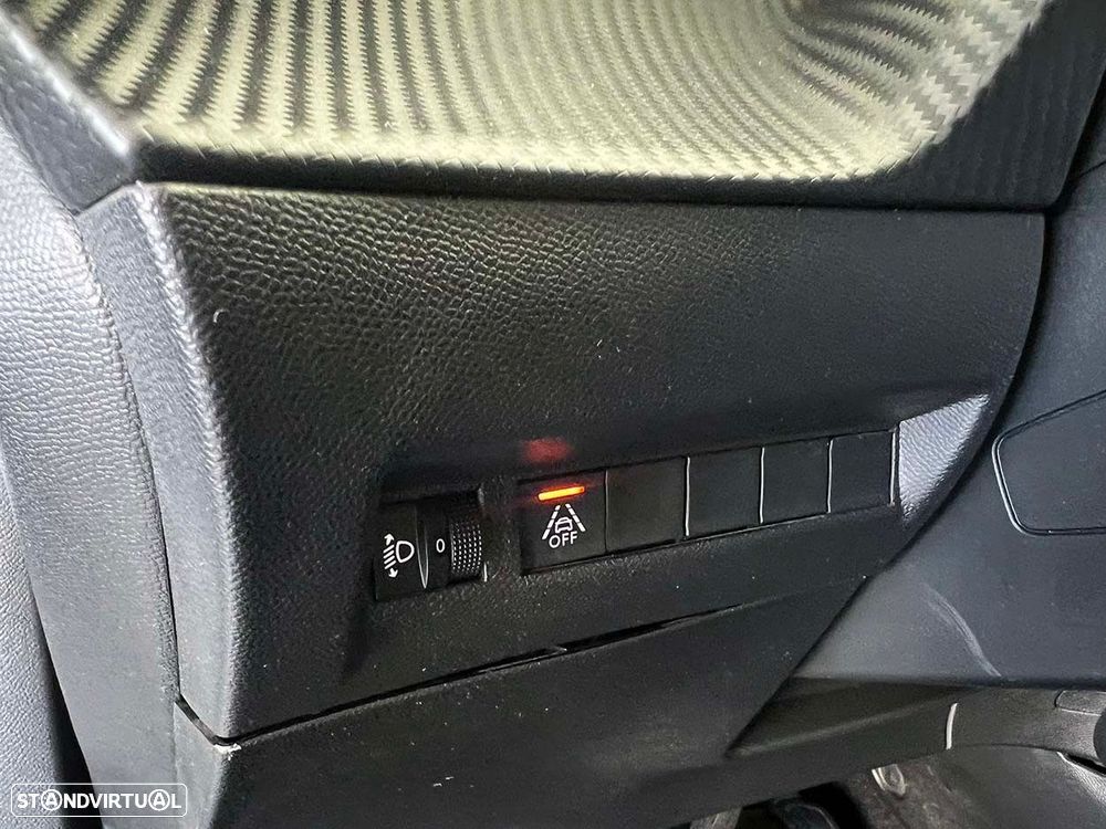 Peugeot e-2008 50 kWh Active - 23