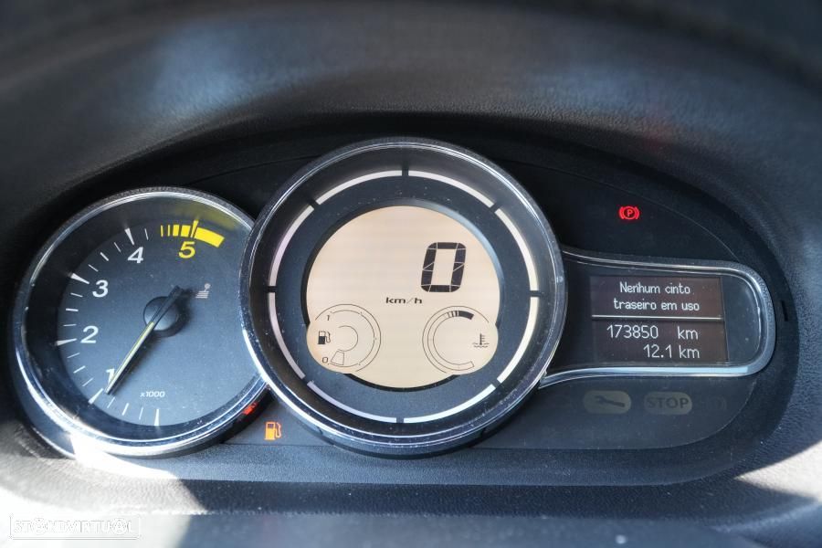 Renault Mégane Sport Tourer ENERGY dCi 110 ECO2 EXPERIENCE - 8