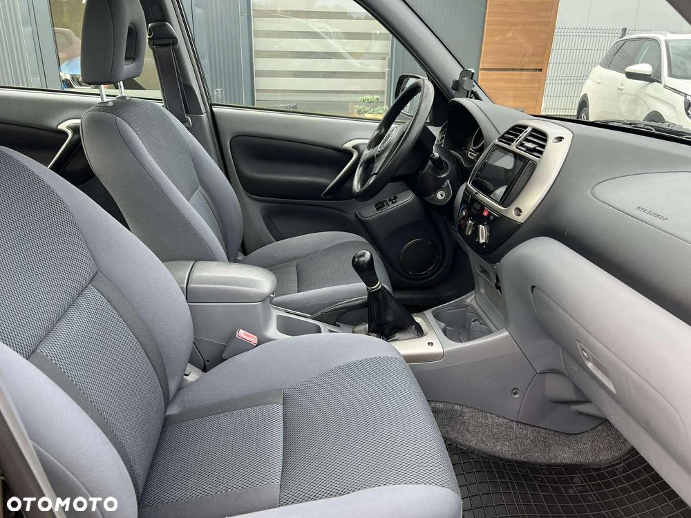 Toyota RAV4 1.8 VVT-i 4x2 - 9