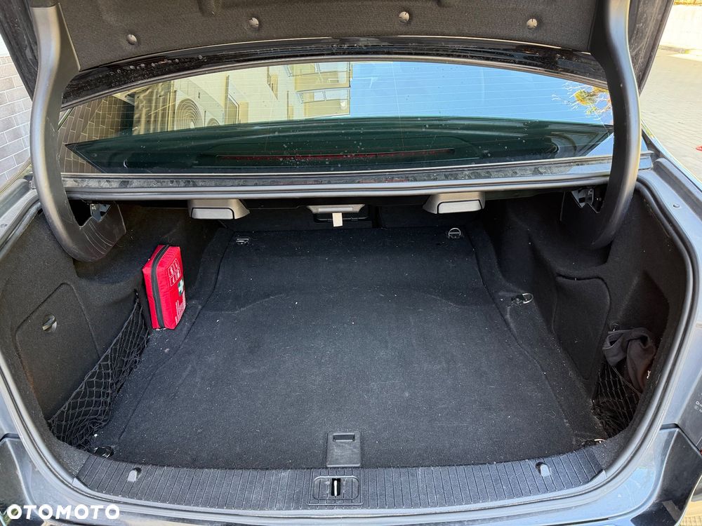 Mercedes-Benz Klasa E 350 CDI 4-Matic BlueEff Avantgarde - 36
