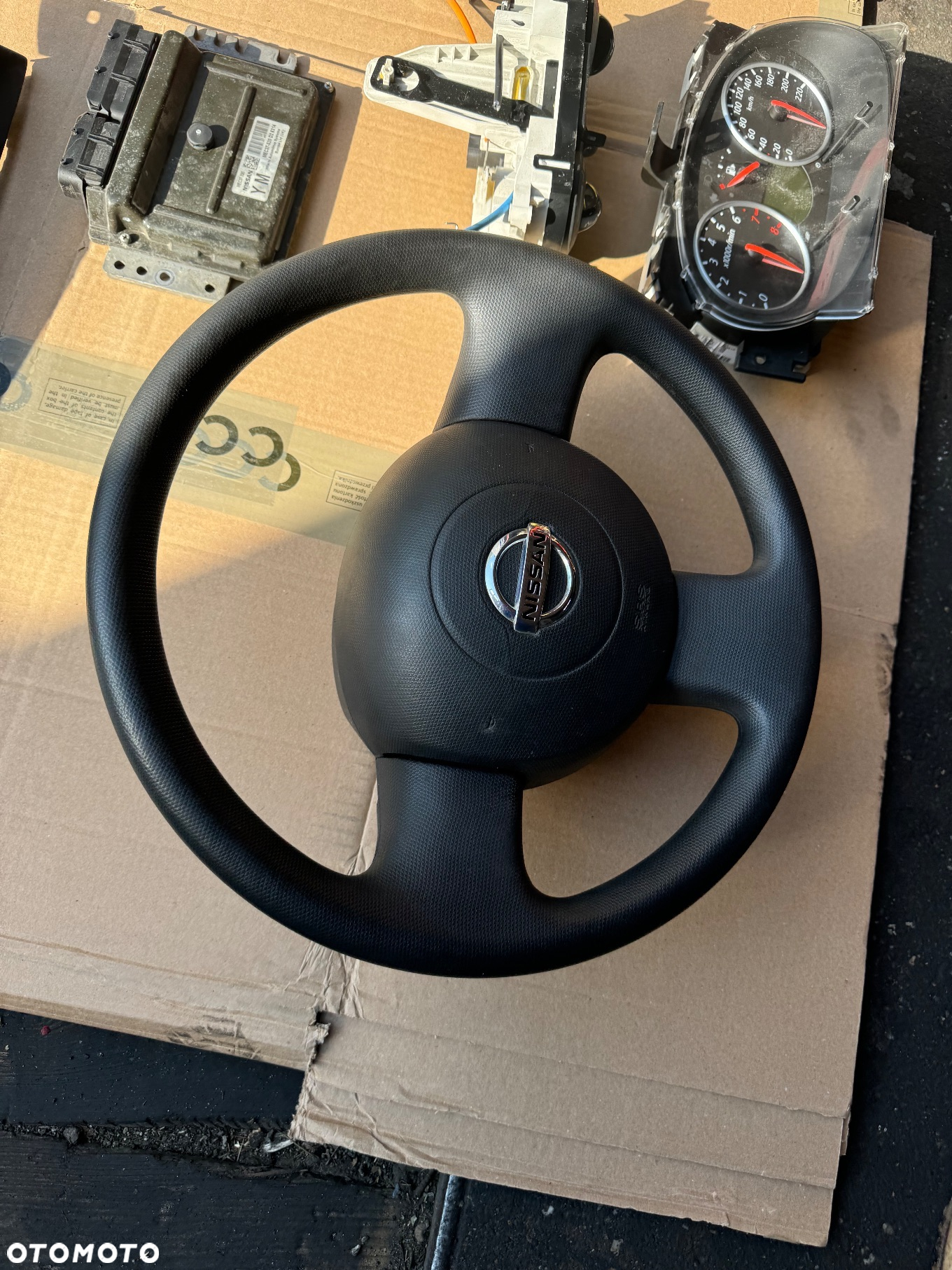 Nissan - 8