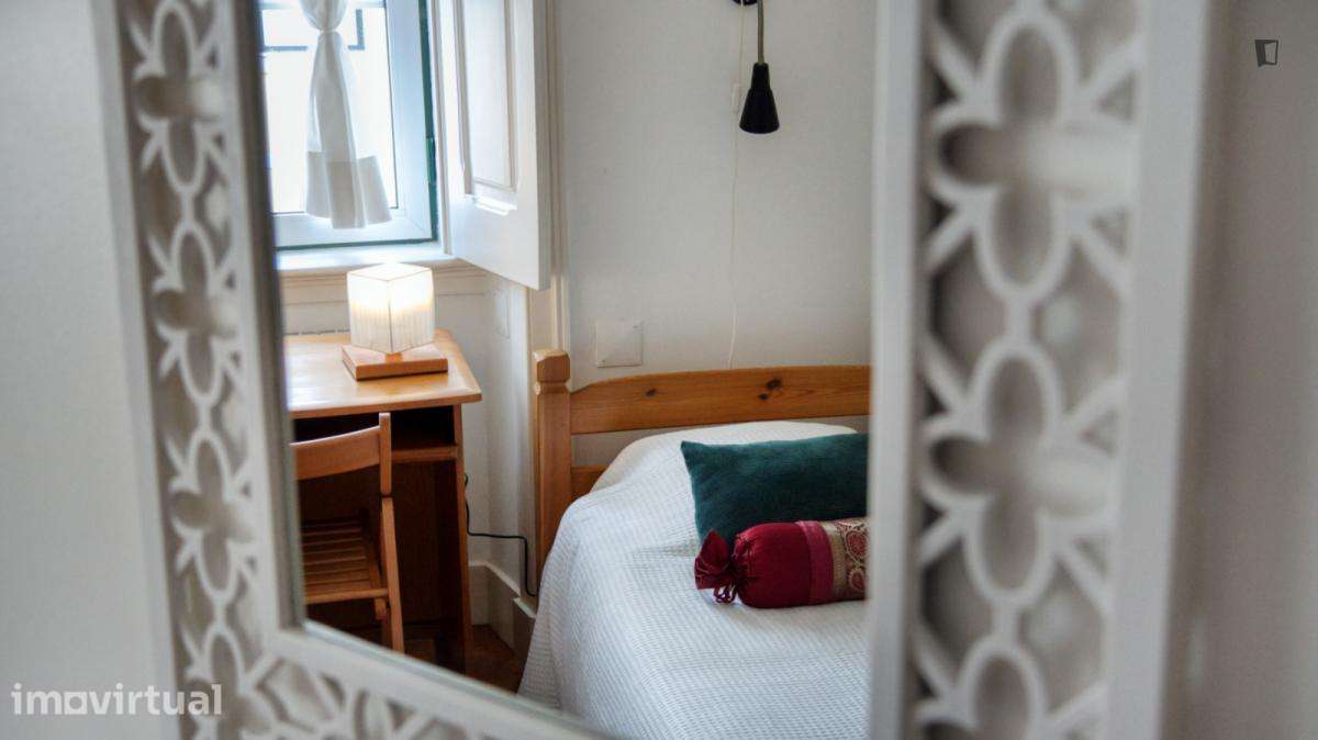 Quarto - localizado em Arroios Lisbon - Grande imagem: 4/22