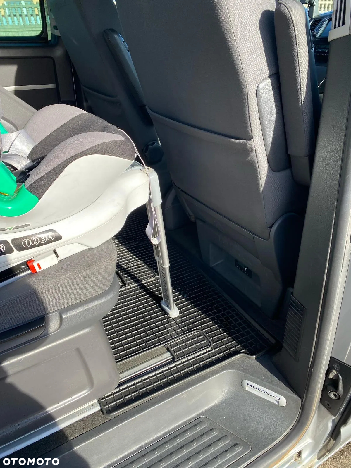 Volkswagen Multivan - 14