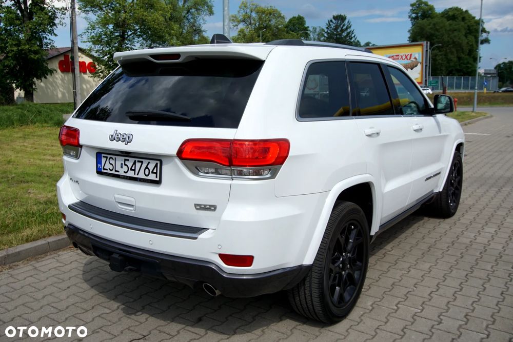 Jeep Grand Cherokee - 17