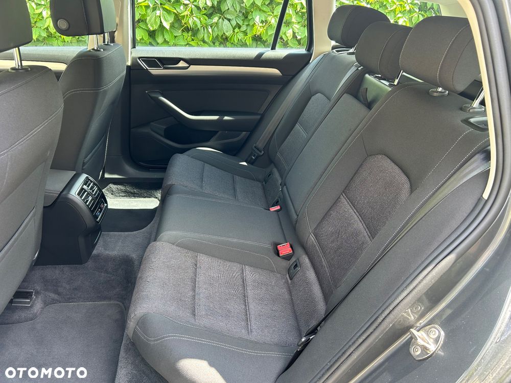 Volkswagen Passat 2.0 TDI (BlueMotion Technology) DSG Comfortline - 27