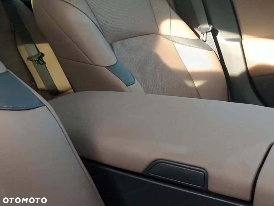 Lexus ES 2025