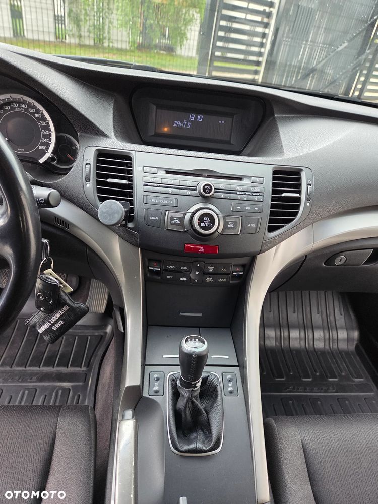 Honda Accord 2.0 Elegance - 32