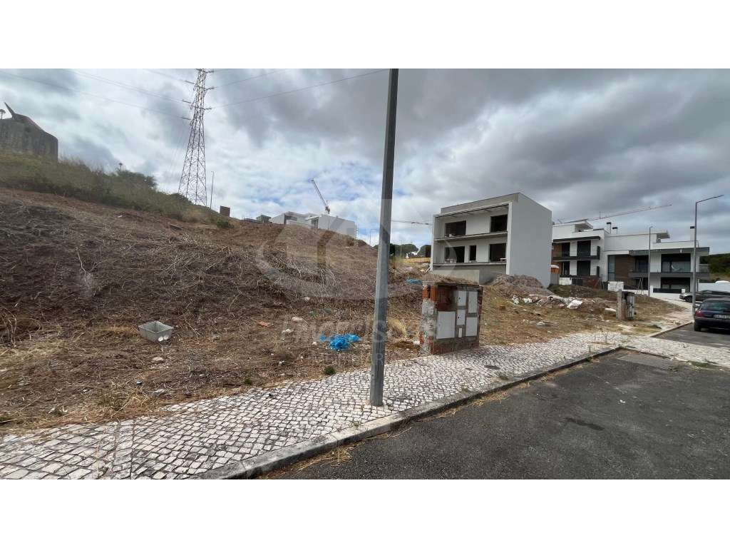 Terreno para Construção em Vialonga | Moradia Isolada com Piscina e... - Grande imagem: 3/10