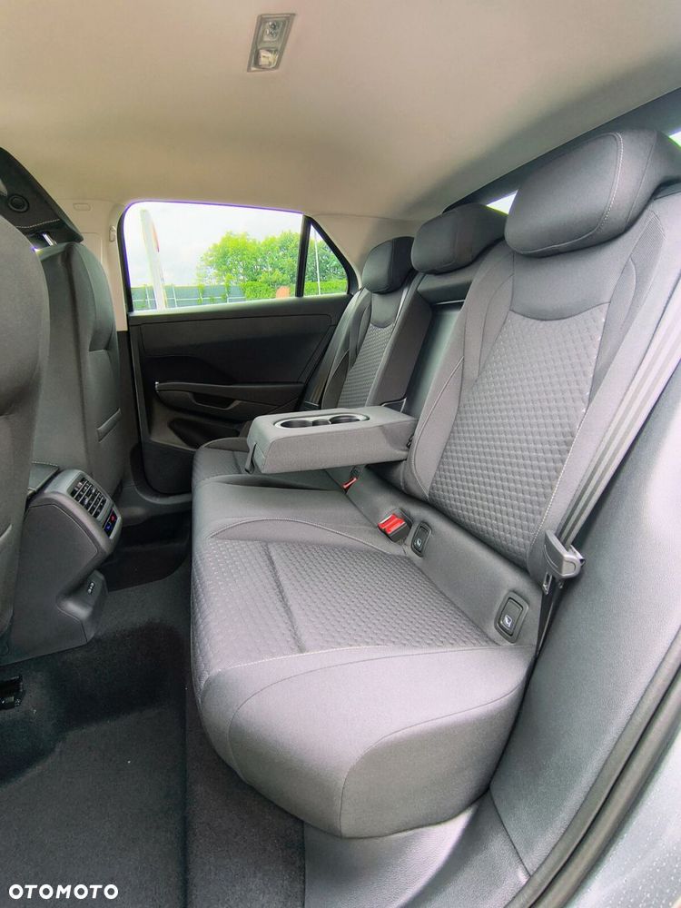 Volkswagen T-Roc 1.5 eTSI Life DSG - 27