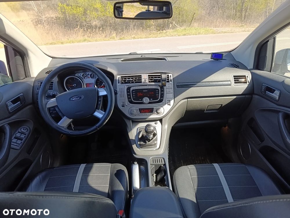 Ford Kuga 2.0 TDCi Titanium - 8