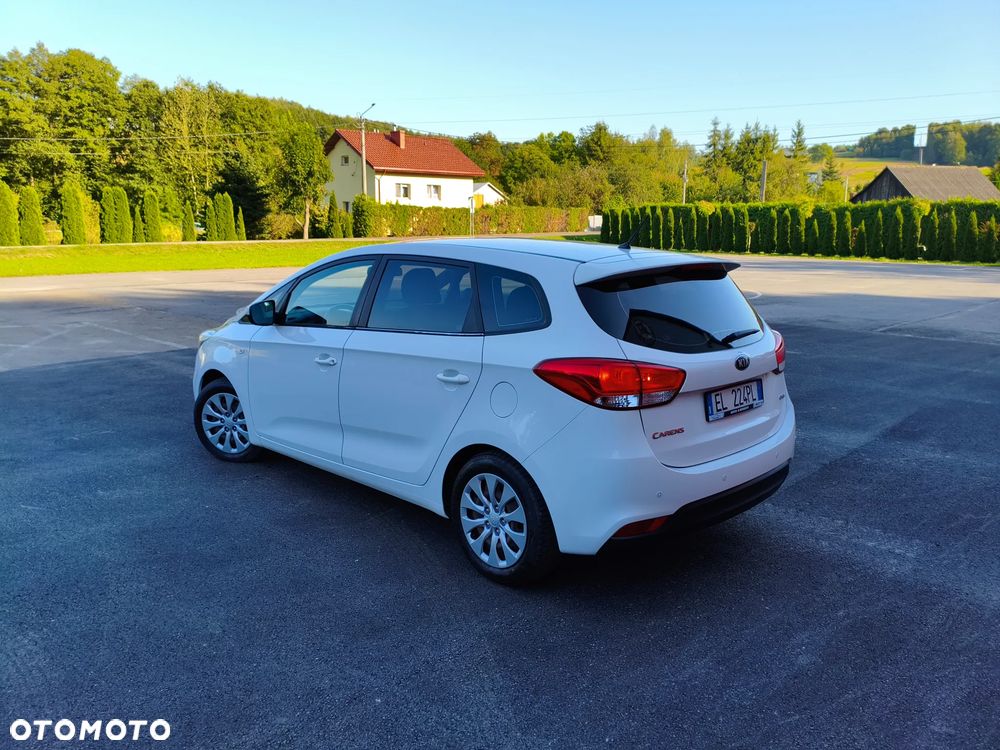 Kia Carens 1.7 CRDi L - 24