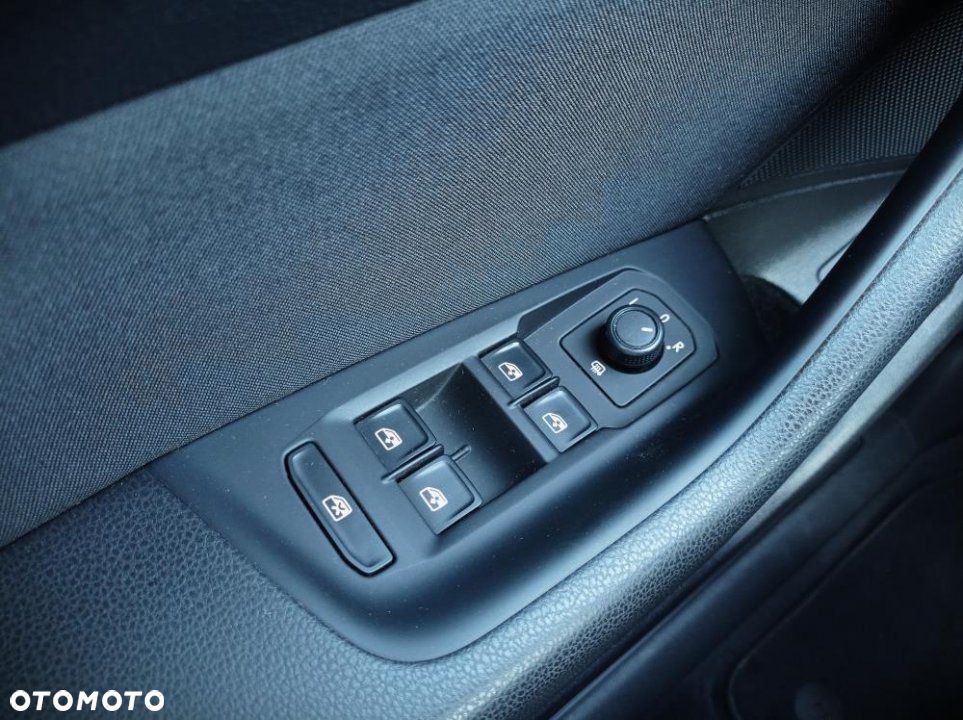 Volkswagen Passat - 23
