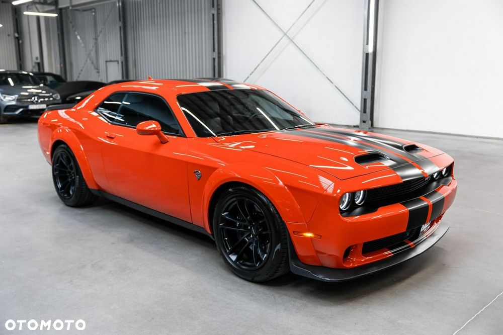 Dodge Challenger - 4