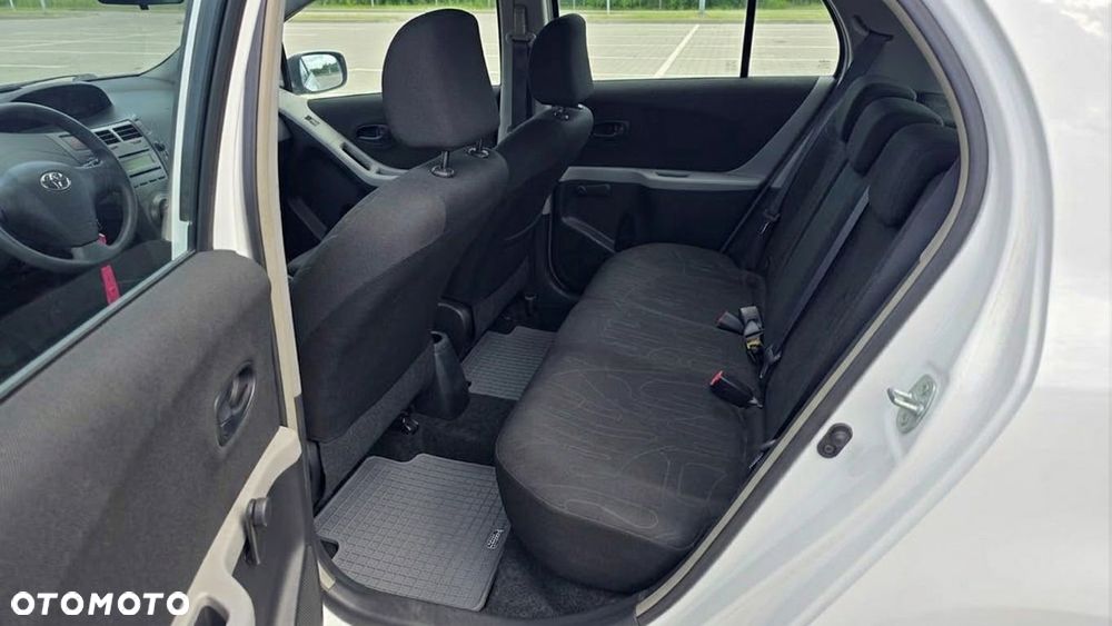 Toyota Yaris 1.4 D-4D Sol - 9