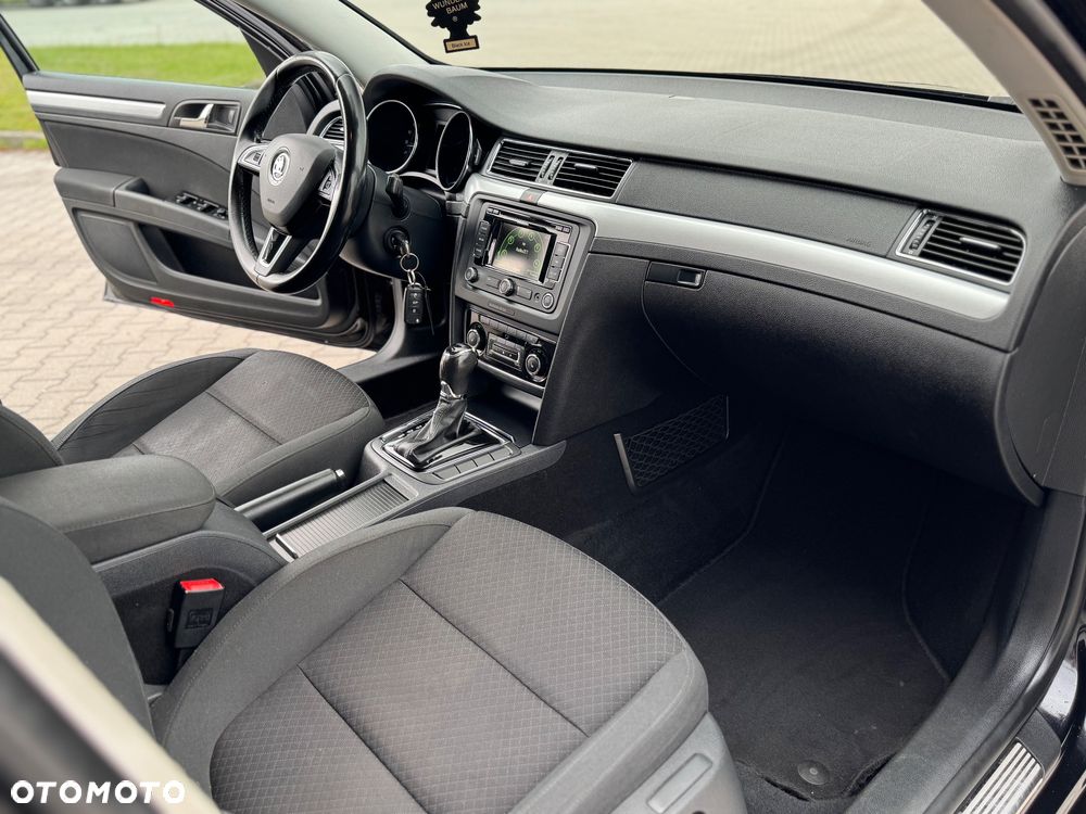 Skoda Superb 2.0 TDI Elegance DSG - 13