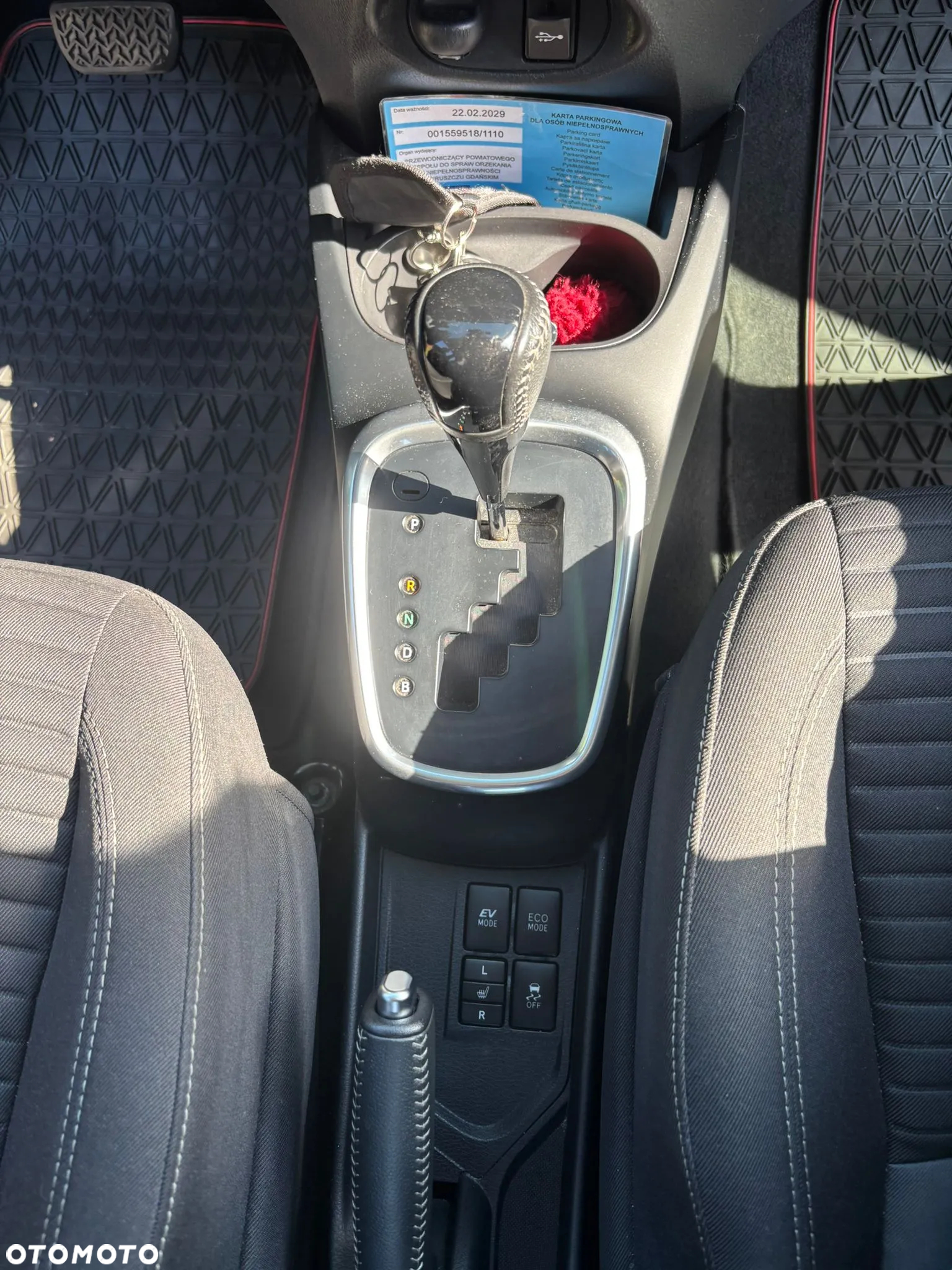 Toyota Yaris - 8