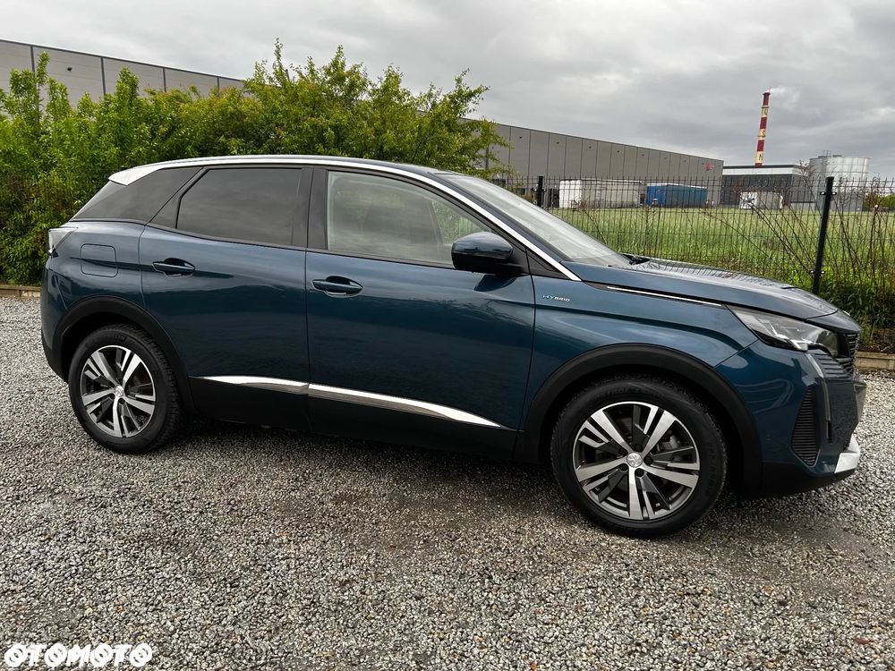 Peugeot 3008 225 e-EAT8 Allure - 4