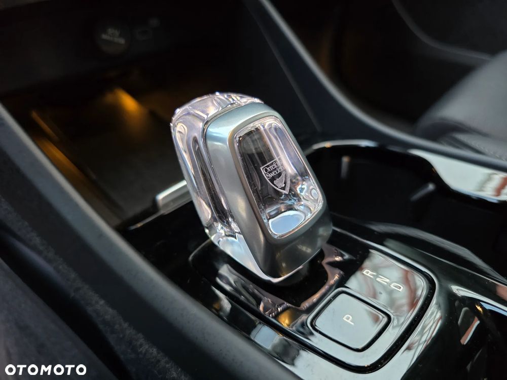 Volvo XC 40 B5 B AWD Ultimate Bright - 11