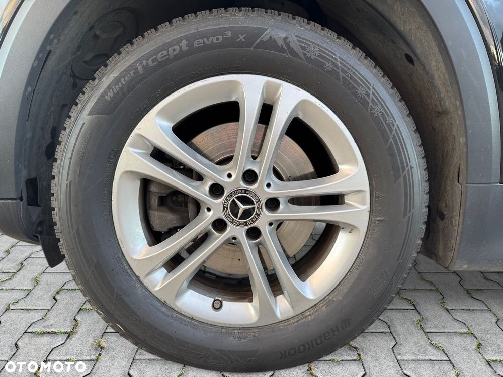 Mercedes-Benz GLB - 10