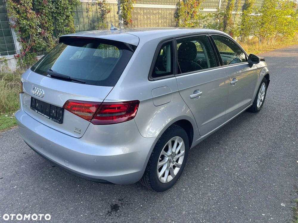 Audi A3 1.6 TDI (clean diesel) S line Sportpaket - 5