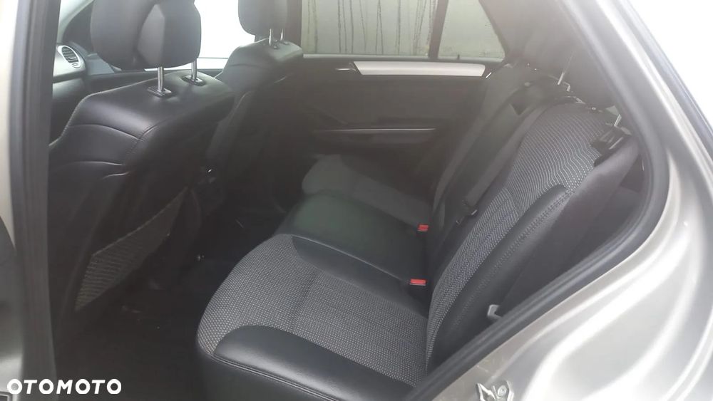 Mercedes-Benz ML - 9