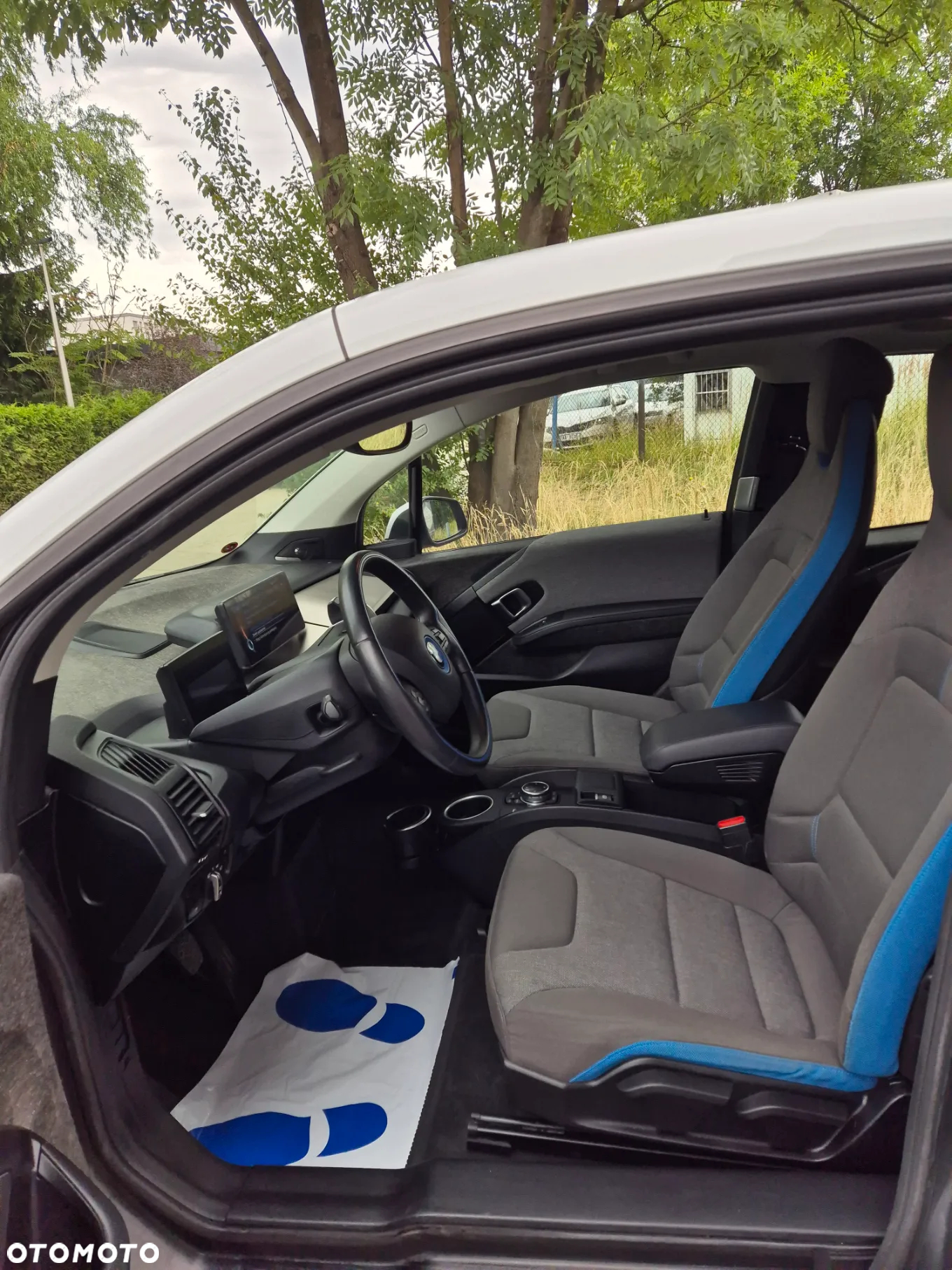BMW i3 (60 Ah) - 12
