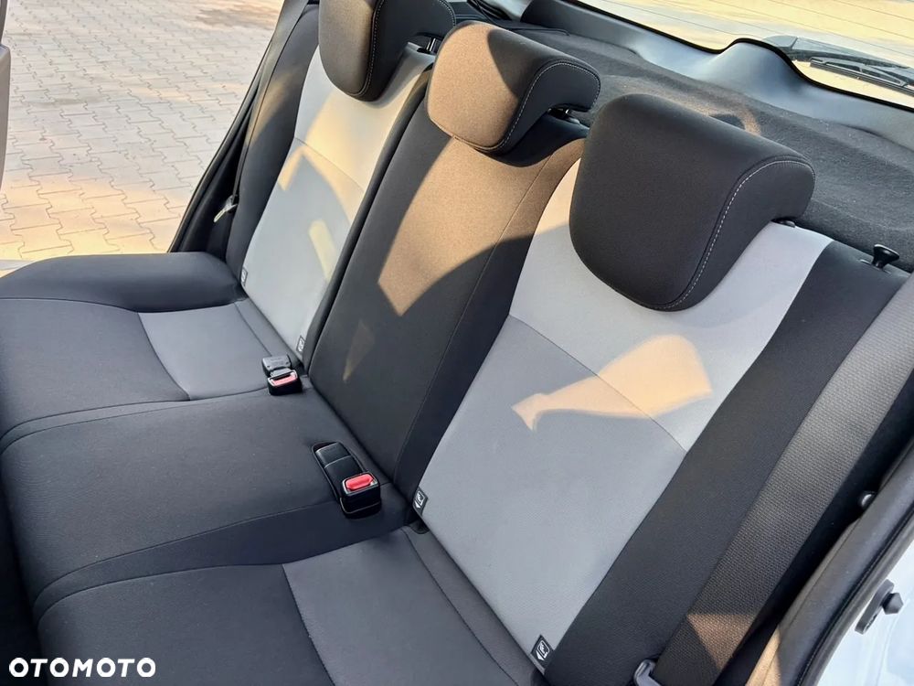 Toyota Yaris 1.5 Premium - 18
