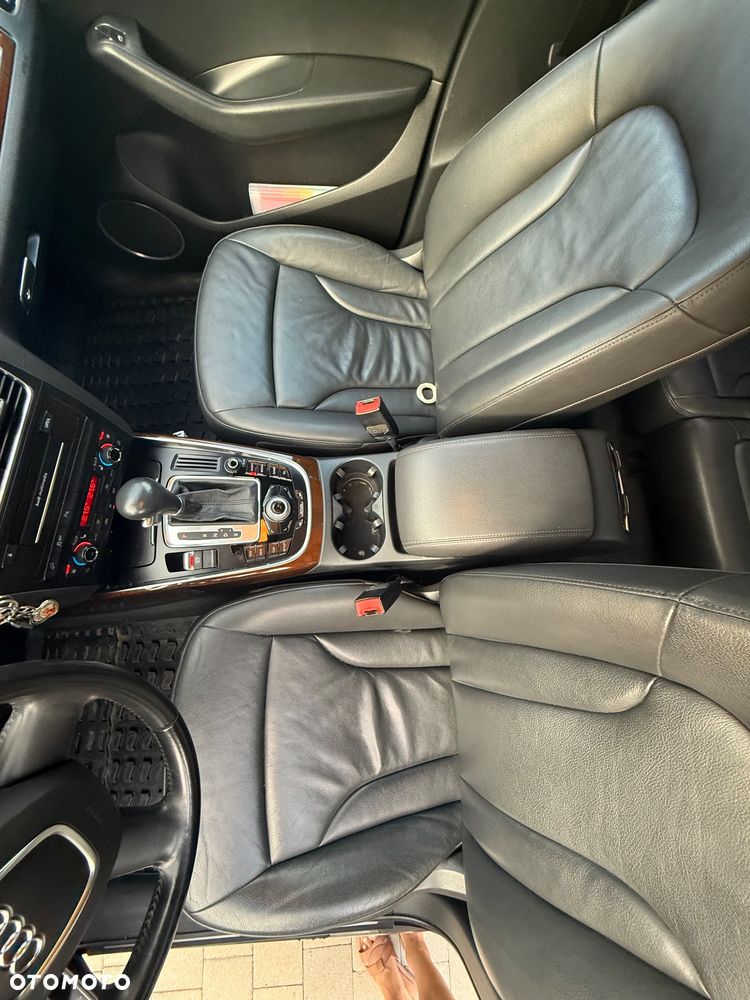 Audi Q5 3.2 FSI Quattro S tronic - 12